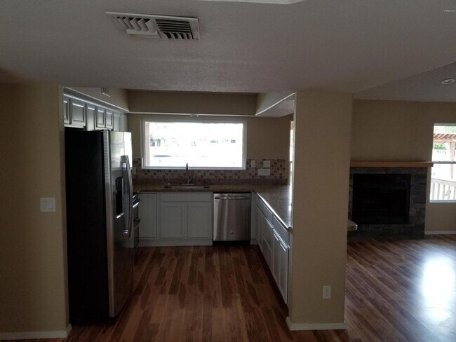 Building Photo - AVAILABLE NOW IN THE SPRINGS ON THE LAKE I...