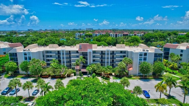 Building Photo - 950 Lavers Cir