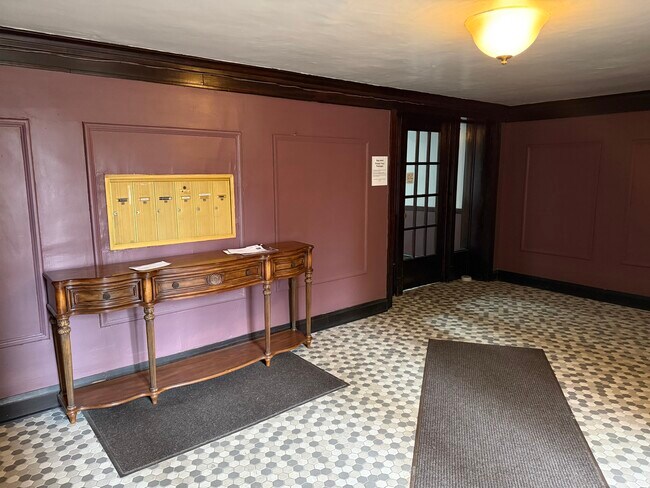 Building Photo - 217 A Washington Blvd