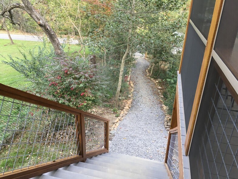 Building Photo - 110 Swannanoa Ave
