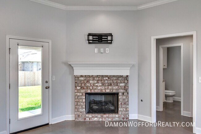 Building Photo - 1207 Addison Ln.
