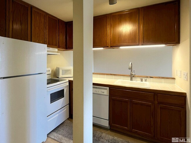Building Photo - 2750 Plumas St