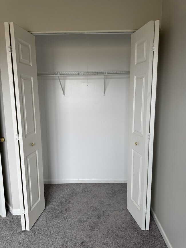 Building Photo - 309 Springbrook Trail S