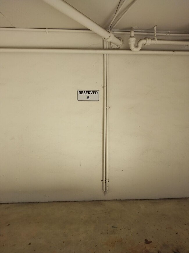 Building Photo - Winter Park Apartment Great Location