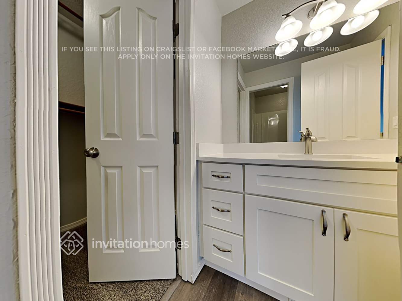 Building Photo - 1722 Mapleview Ct NE