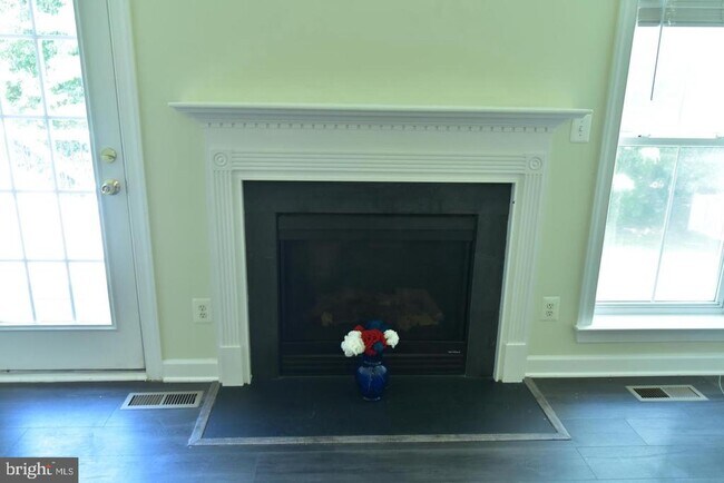 Building Photo - 139 Hokeland Dr