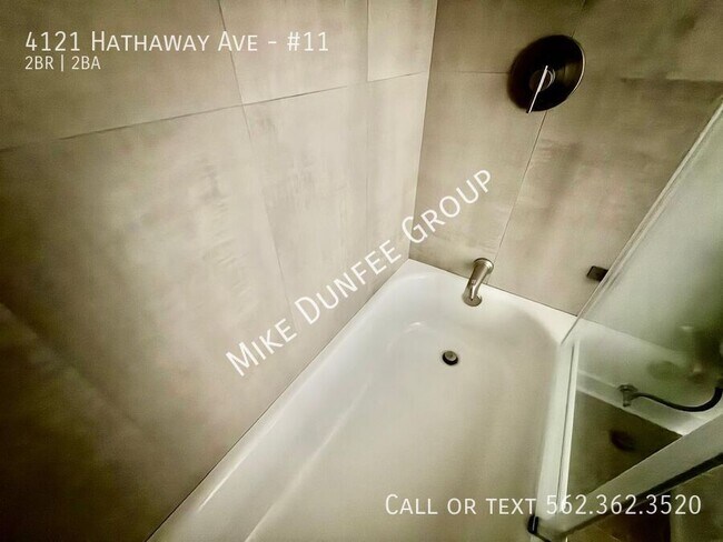 Building Photo - 4121 Hathaway Ave