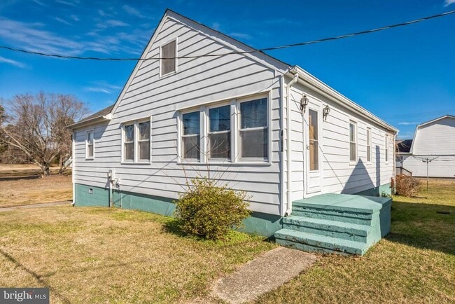 Primary Photo - 4870 Calvert Dr