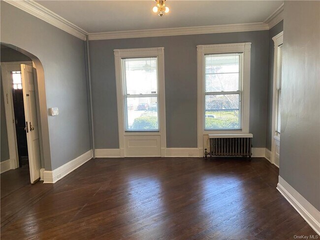 Building Photo - 132 Cottage Ave