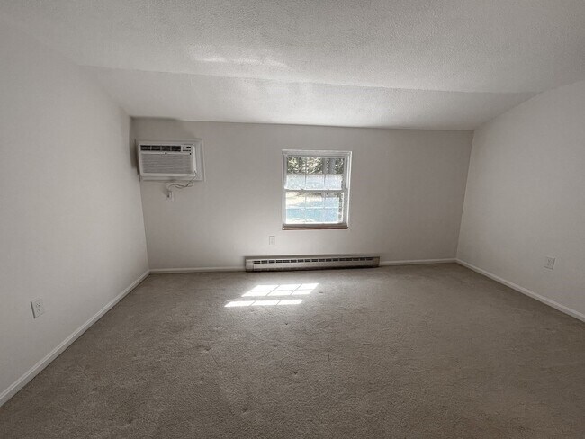 Building Photo - 75 Sandy Pond Rd