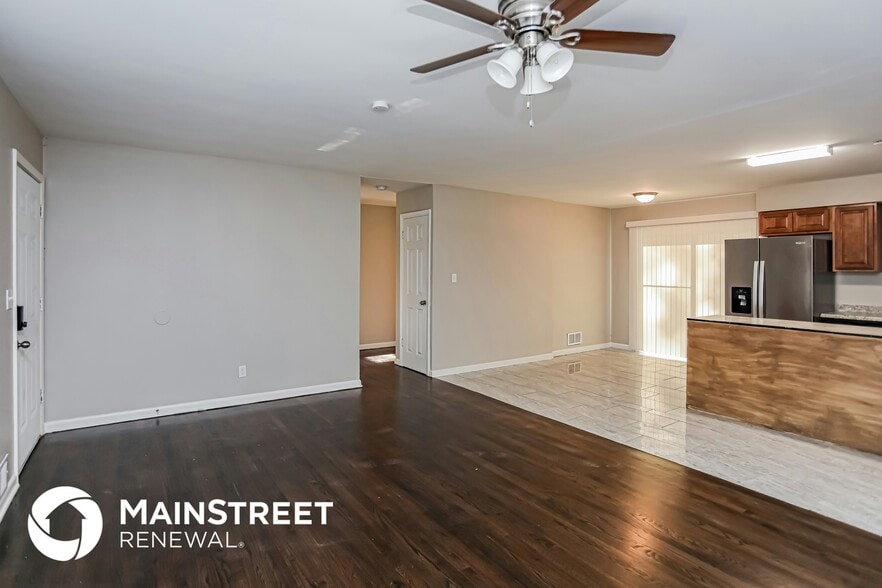 Building Photo - 7308 Maywood Ave