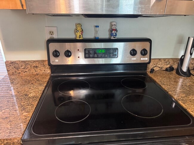 Building Photo - 1217 Sombrero Blvd