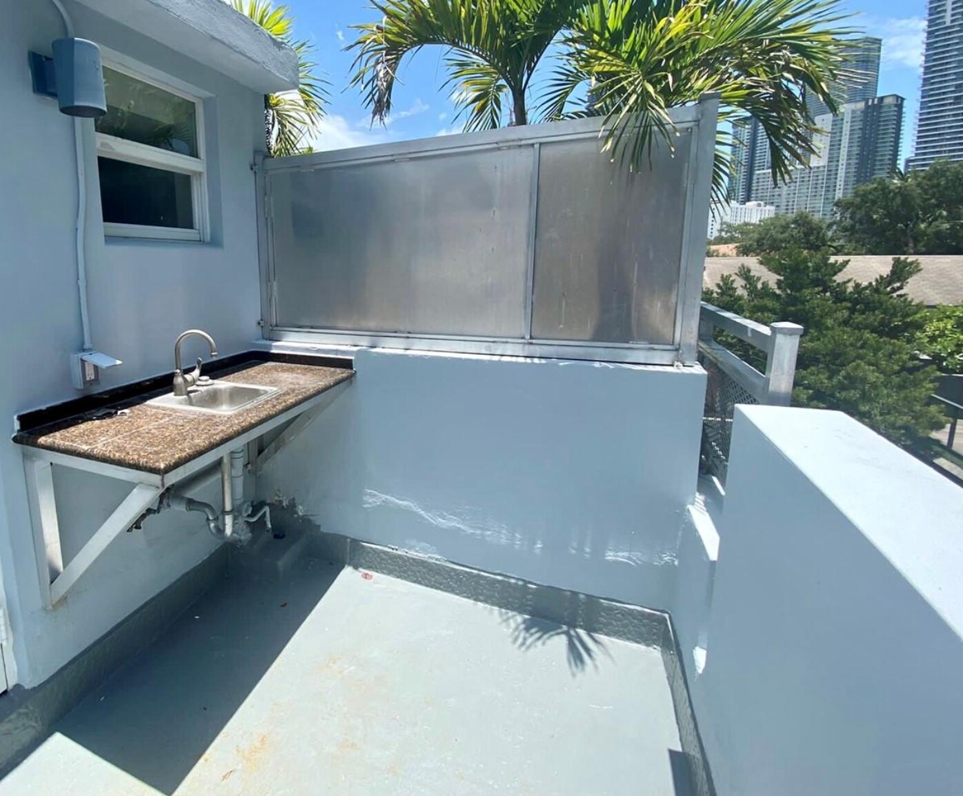 Building Photo - 235 SW 17th Rd