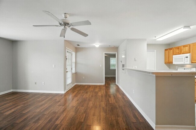 Building Photo - Minutes from UNCC Campus