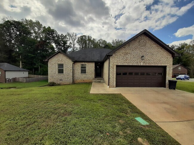 Building Photo - 1165 Bonnie Ln