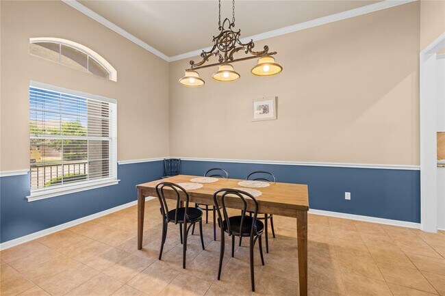 Building Photo - 814 Arrowhead Trail