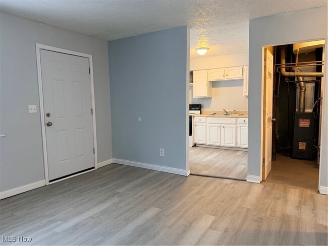 Building Photo - 2045 20th St SW