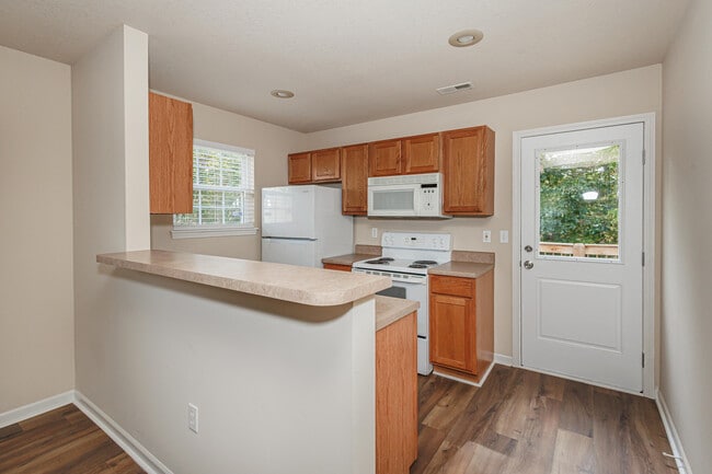 Building Photo - 307 Burnside Dr