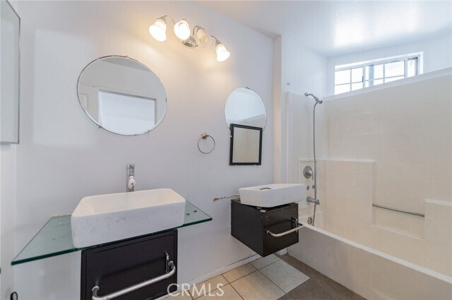 Building Photo - 612 San Gabriel Blvd