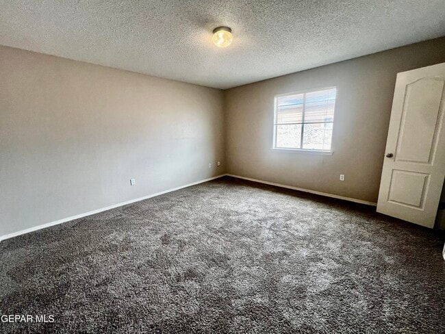 Building Photo - 14160 Lasso Rock Dr