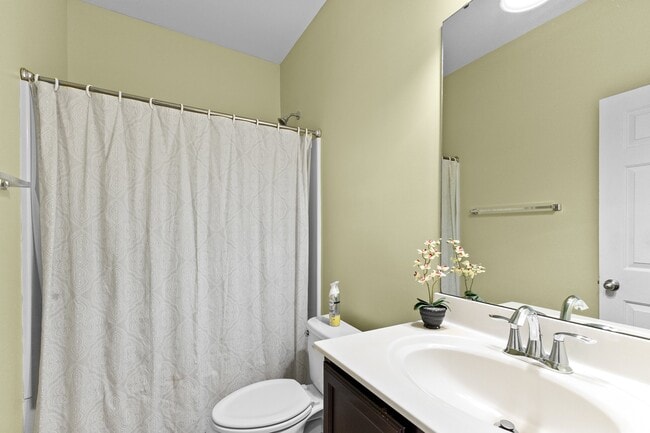 Building Photo - 5023 Lake Grove Blvd