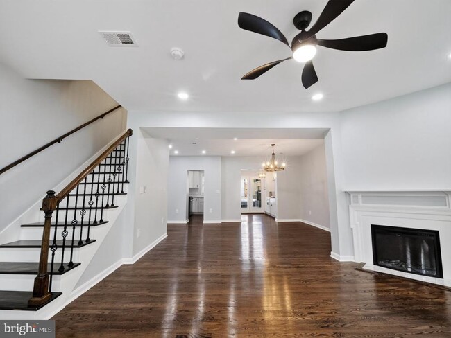 Building Photo - 4107 4th St NW