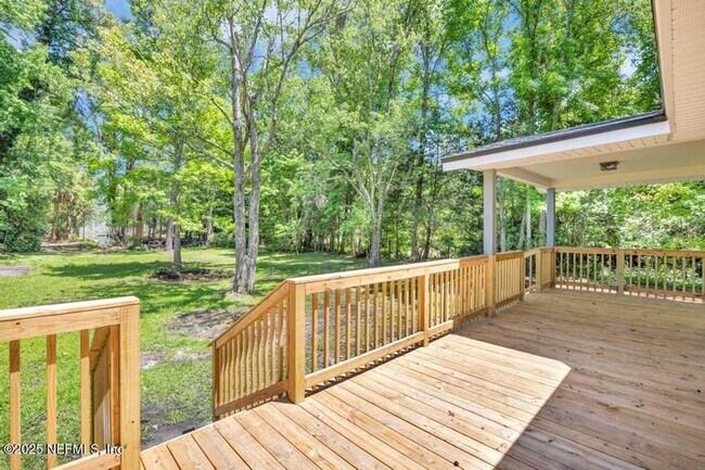 Building Photo - Waterfront 3 BR 2 BA Remodeled Rental Home