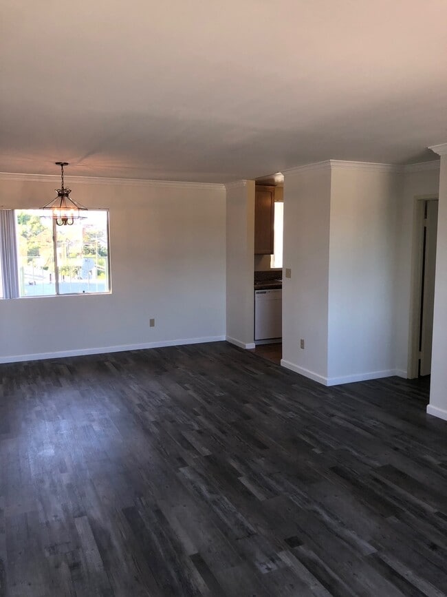 Building Photo - 4230 S Centinela Ave