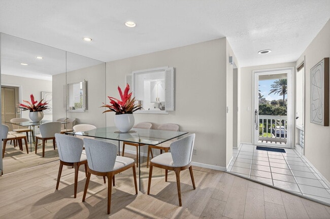 Building Photo - 19811 Boca W Dr