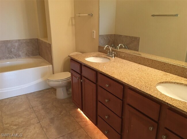 Building Photo - 1292 Verde Dr