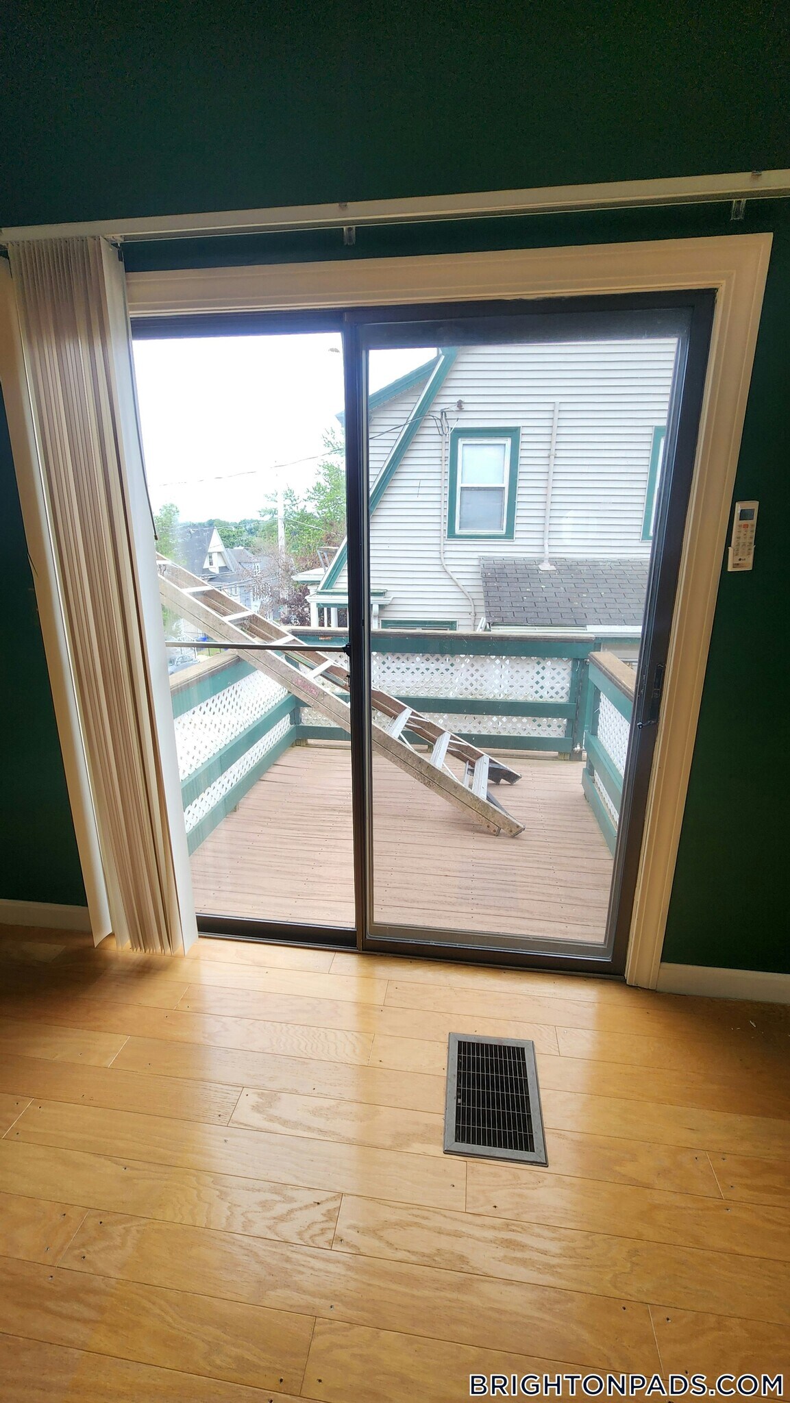 Building Photo - 54A Falkland St