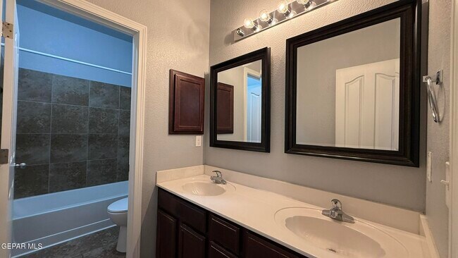Building Photo - 13139 Saker Dr