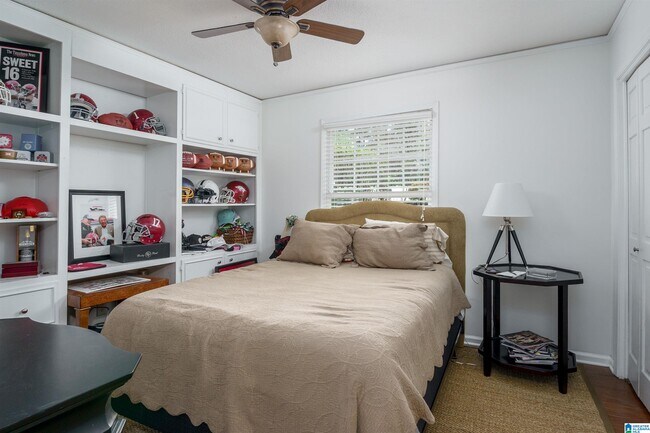 Building Photo - 1745 Jack Warner Pkwy