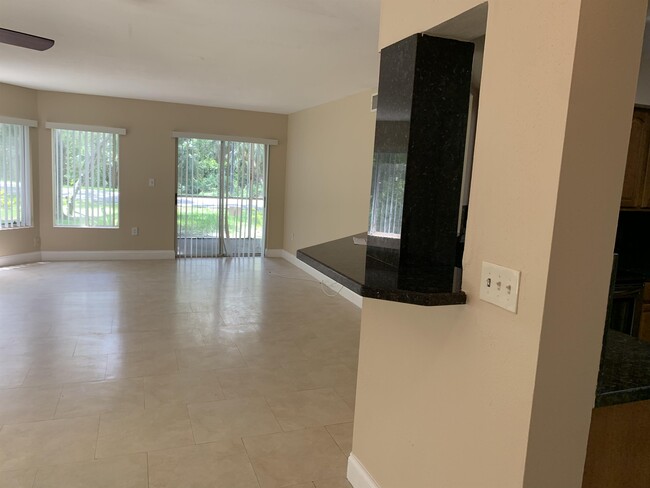 Building Photo - 2460 NW 33rd St