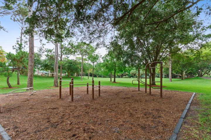 Exercise stations - 2662 NW 42nd St