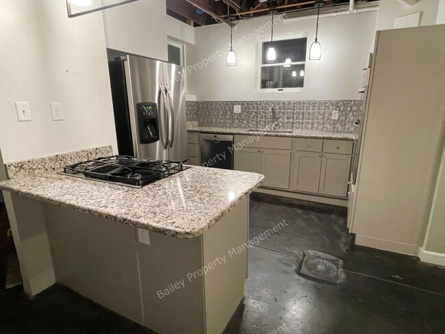 Building Photo - 1458 Cherokee Rd