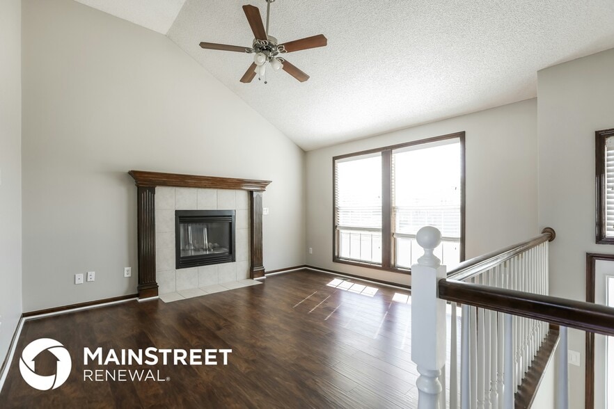 Building Photo - 1210 Aspen Dr