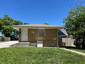 Building Photo - 207 Highview Ave