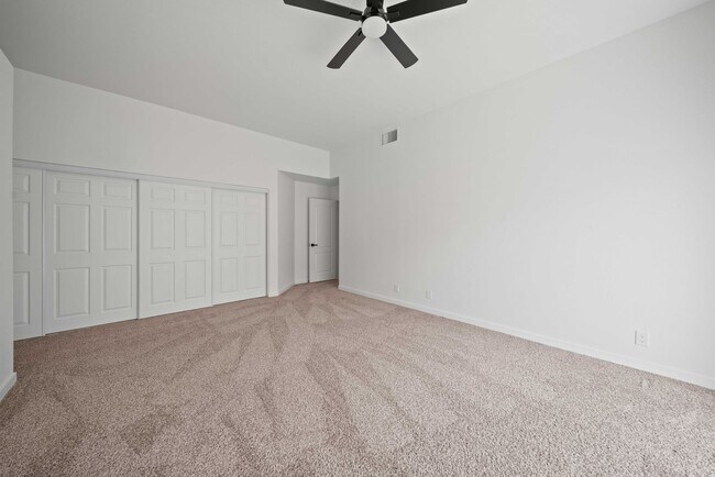 Building Photo - Mission Hills Country Club Home