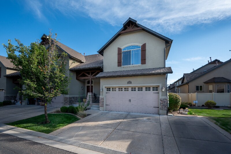 Primary Photo - 3315 Birch Creek Rd