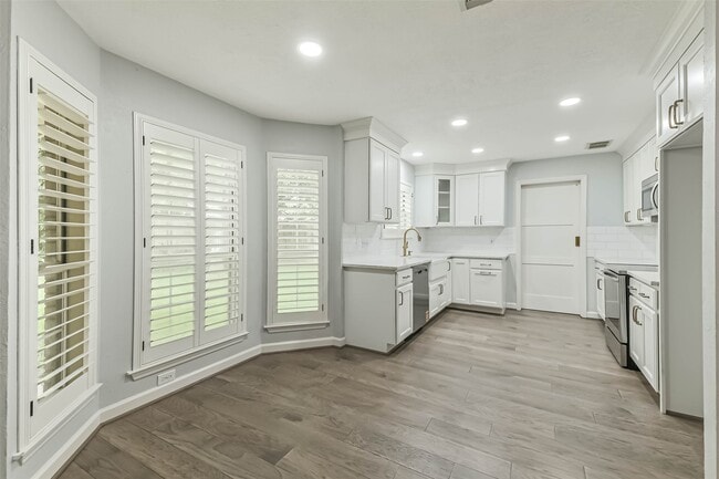 Building Photo - 3030 Jane Long League Dr