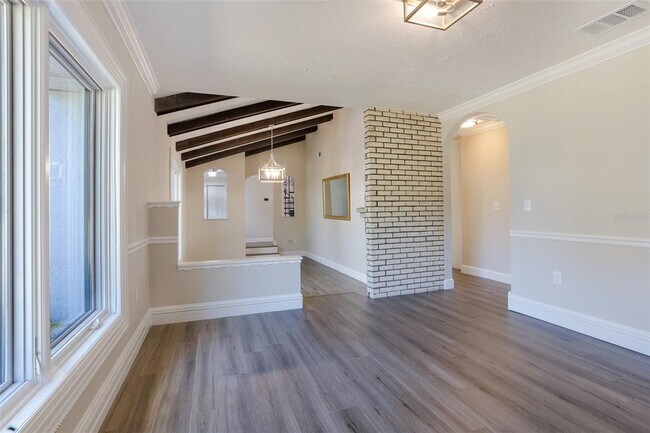 Building Photo - 2830 SE 31st St