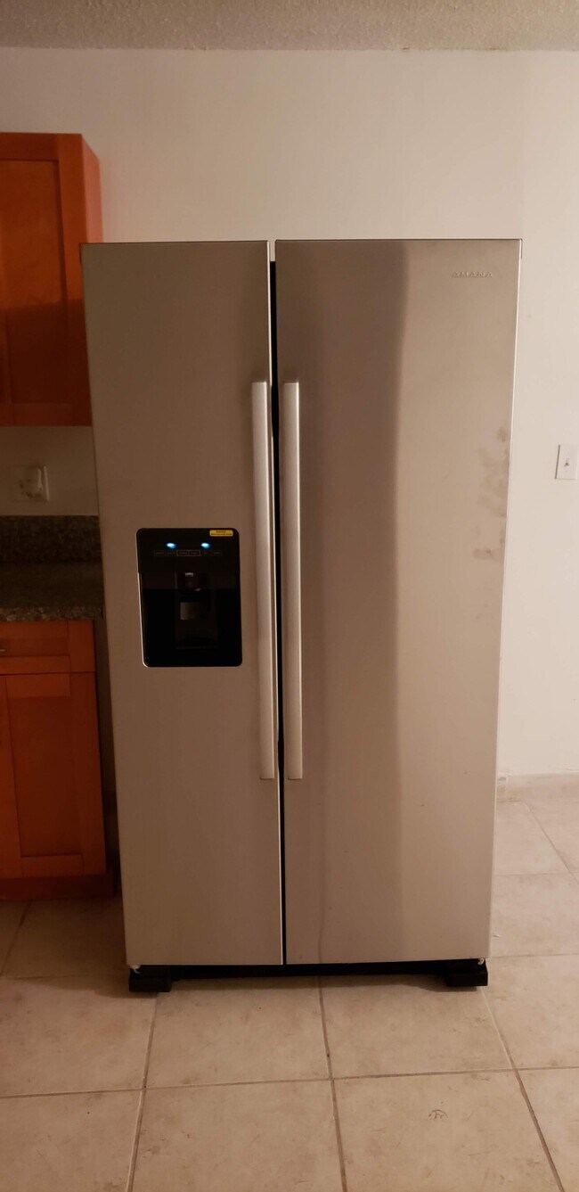 Building Photo - 5704 NW 28th St