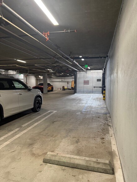 Building Photo - 5923 Laurel Canyon Blvd