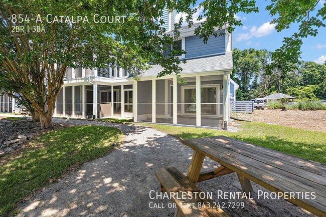 Building Photo - 854-A Catalpa Court-