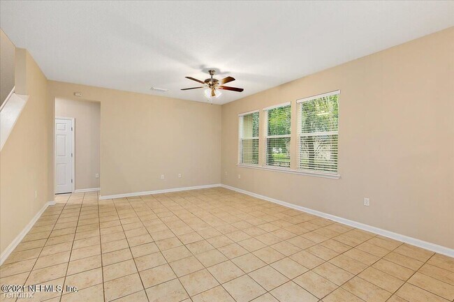 Building Photo - 5 br, 3 bath House - 4337 Green Acres Ln