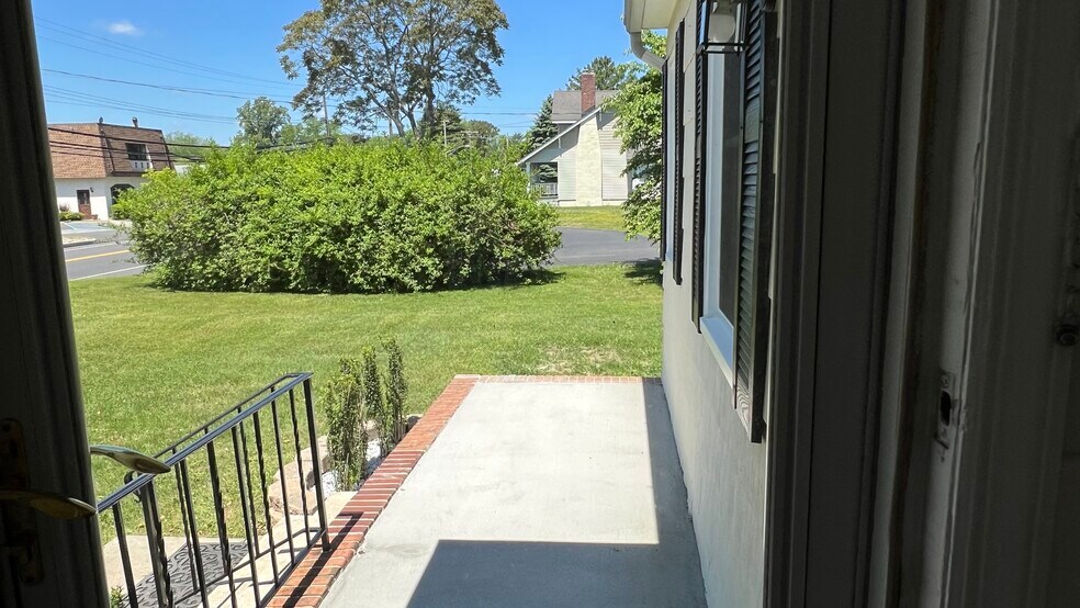 Building Photo - 2804 Belmar Blvd