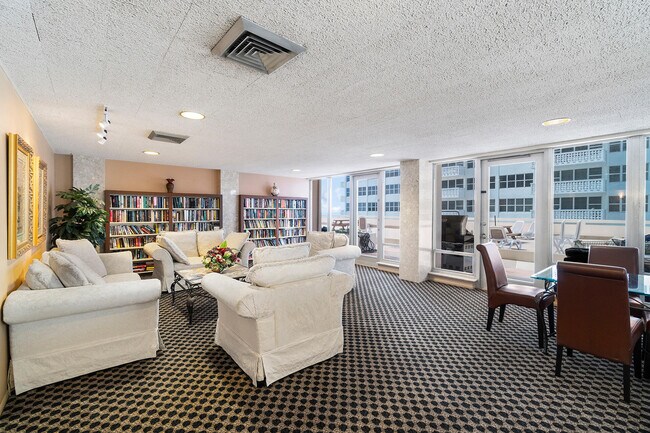 Building Photo - 4020 Galt Ocean Dr