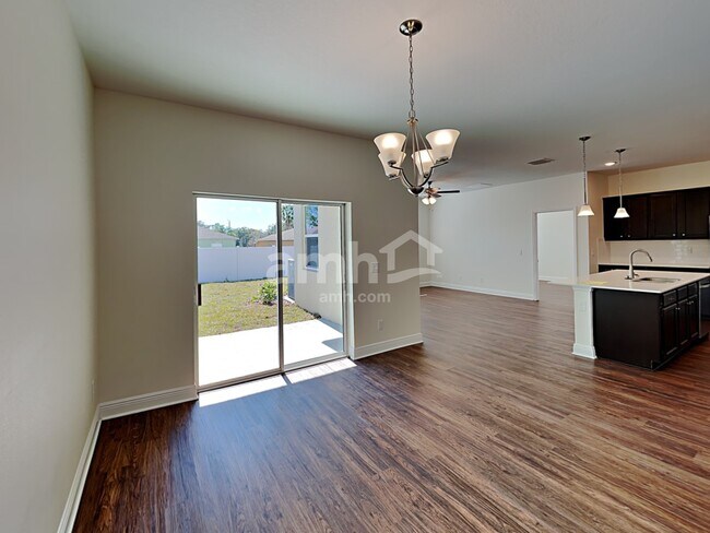 Building Photo - 1159 Sky Lks Dr