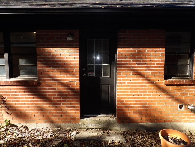 Building Photo - 103 Carey Ave